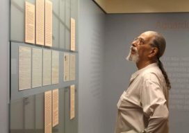 Alípio Freire na exposição Insurreições