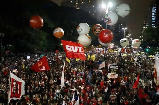 Ato contra reforma da previdência