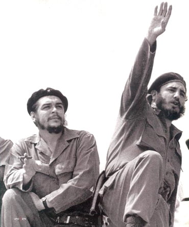 Che Guevara e Fidel Castro, em 1961.