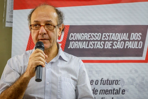 O jornalista e militante Cláudio Soares